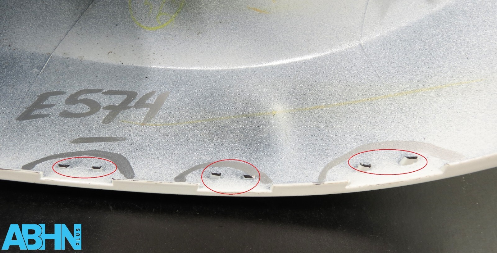 2K5857528B VW Caddy MK4 Genuine Right RH Side Wing Mirror Cover Candy White B9A4 - Image 8