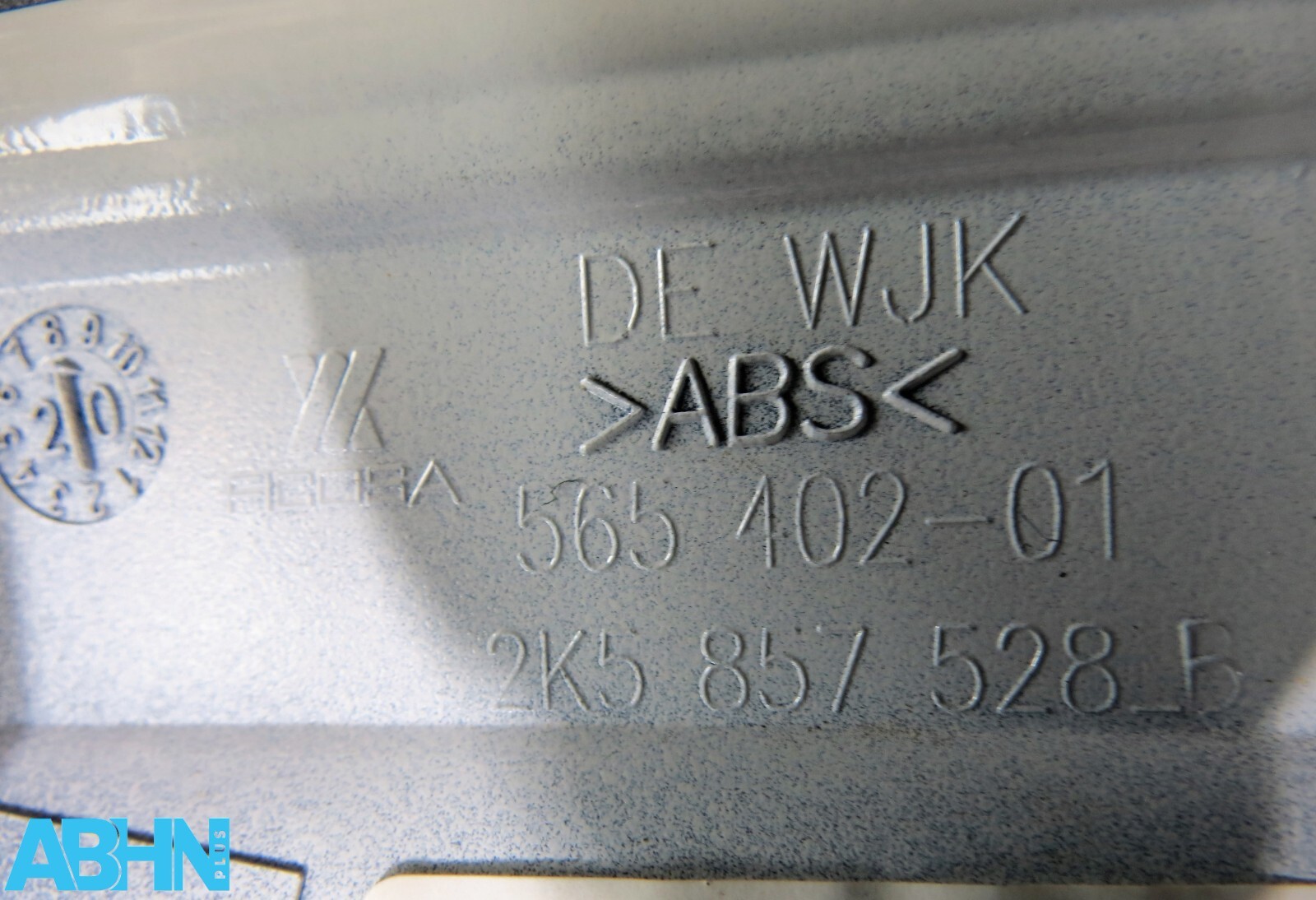 2K5857528B VW Caddy 4 Genuine Right RH Side Wing Mirror Cover Candy White B9A 5 - Image 10