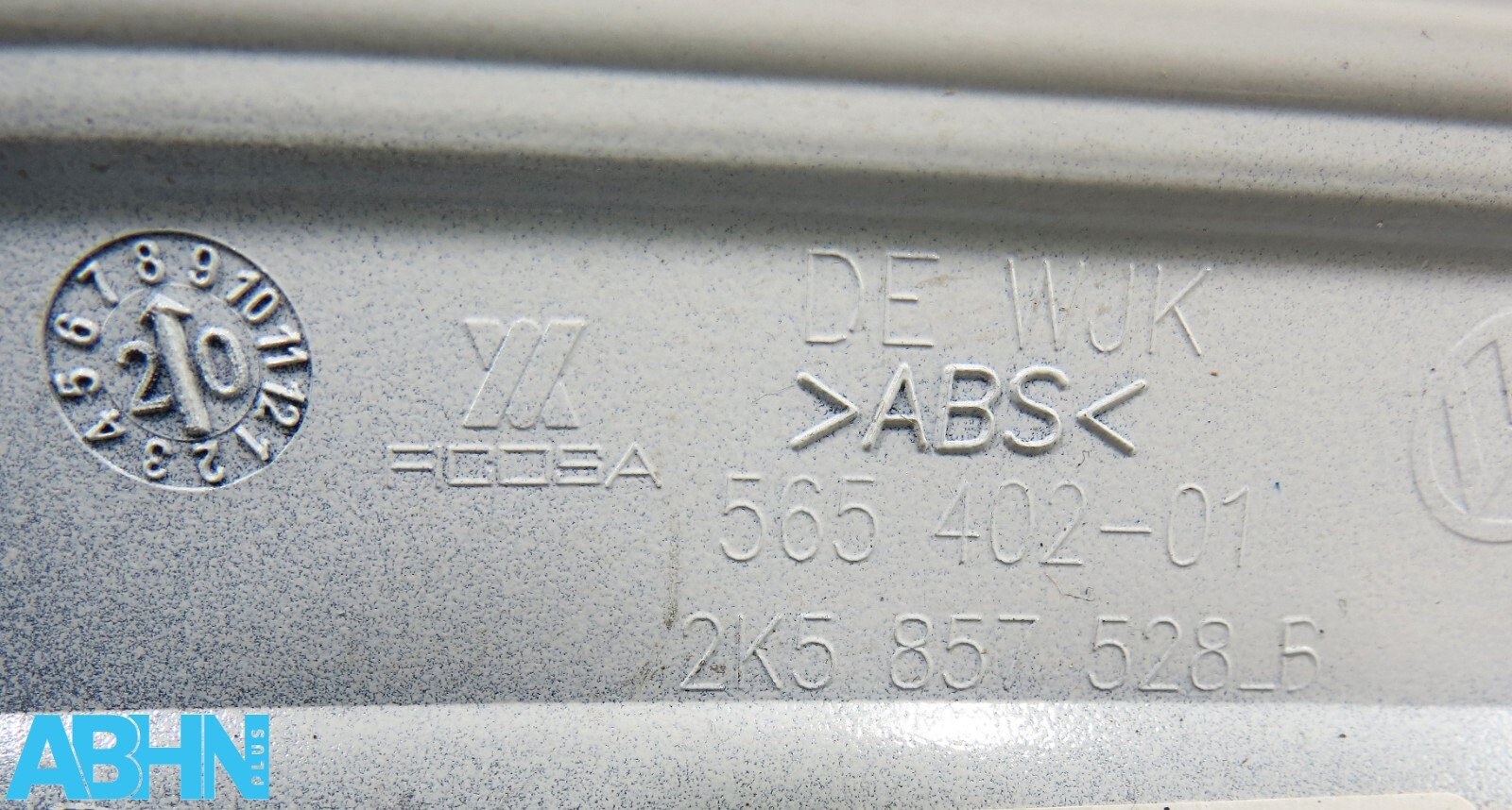 2K5857528B VW Caddy 4 Genuine Right RH Side Wing Mirror Cover Candy White B9A 8 - Image 11