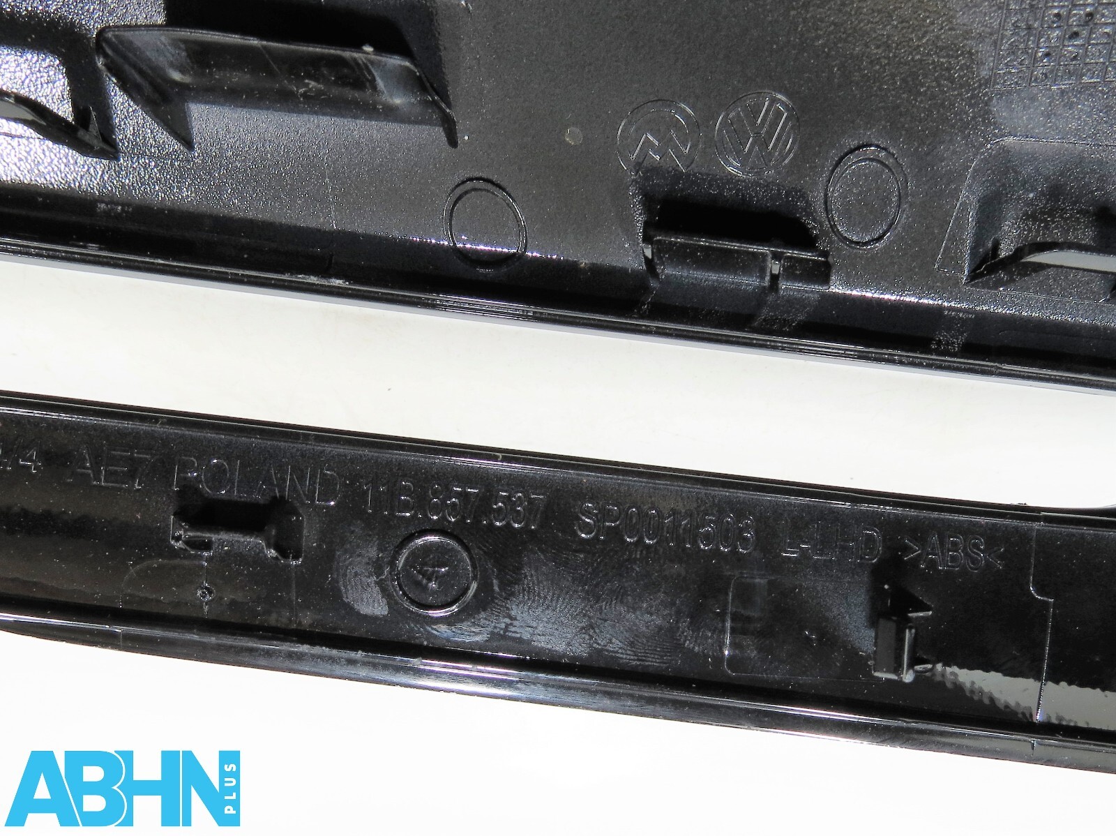 11B857537 VW ID.4 ID.5 Genuine Left Side Wing Mirror Cap Cover Gloss Black 041 - Image 7