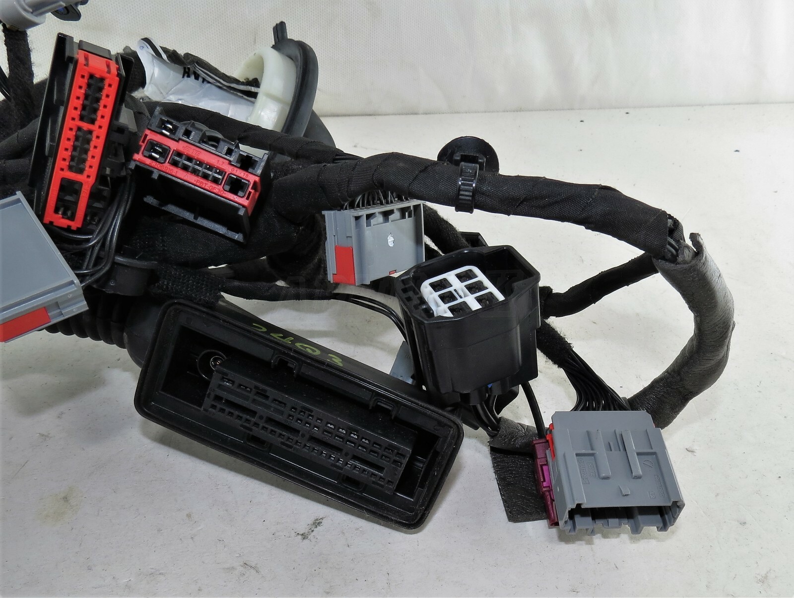 Discovery 5 L462 Front Driver Door RHD Door Wiring Loom/ Harness MY32-14631-APB - Image 2