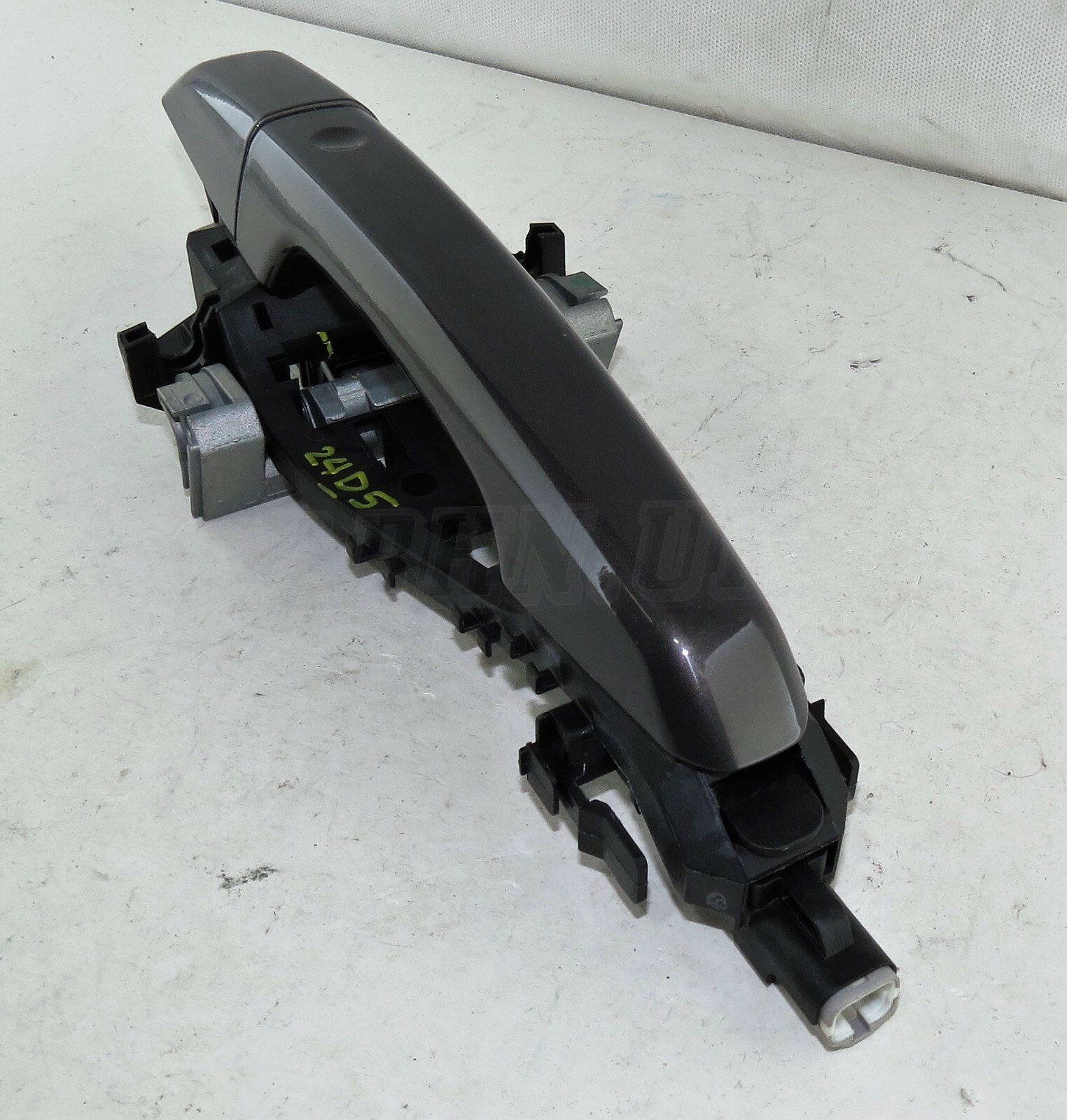 Discovery 5 MK5 15-22 Exterior Rear Keyless Entry Door Handle Metallic Dark Grey - Image 3