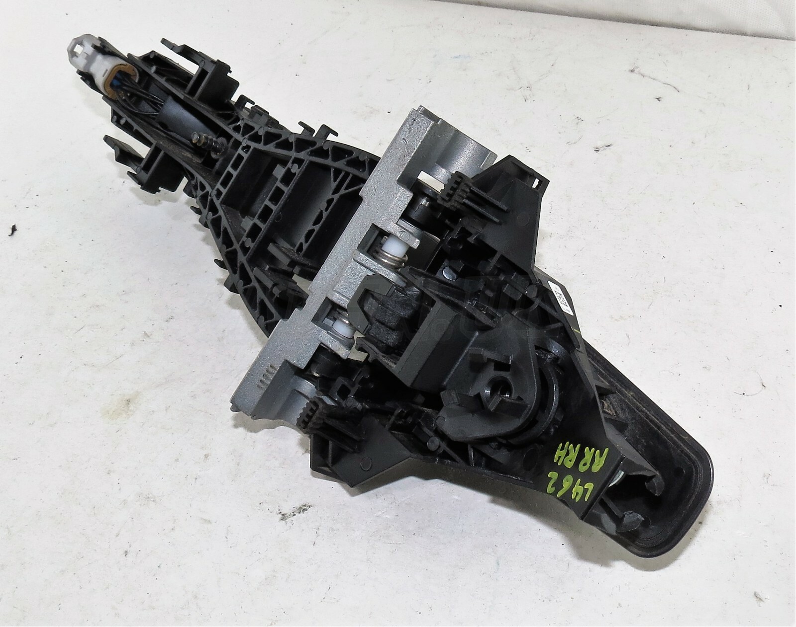 Discovery 5 MK5 15-22 Exterior Rear Keyless Entry Door Handle Metallic Dark Grey - Image 5