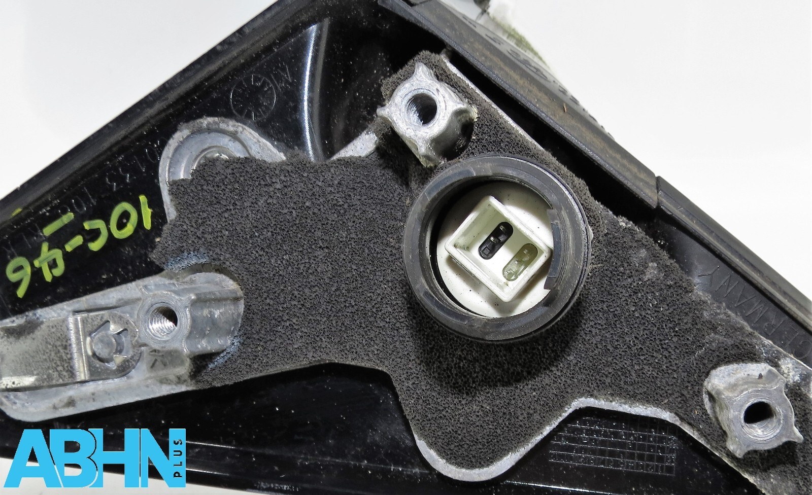 BMW 1 Series E82 E88 LCi 09-13 Right Side Electric Door Mirror White +Gloss Base - Image 7