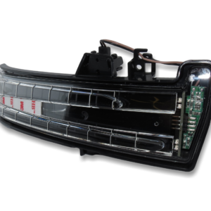 Mercedes-Benz E C Class Right Side indicator Lens on the Mirror A1569069400