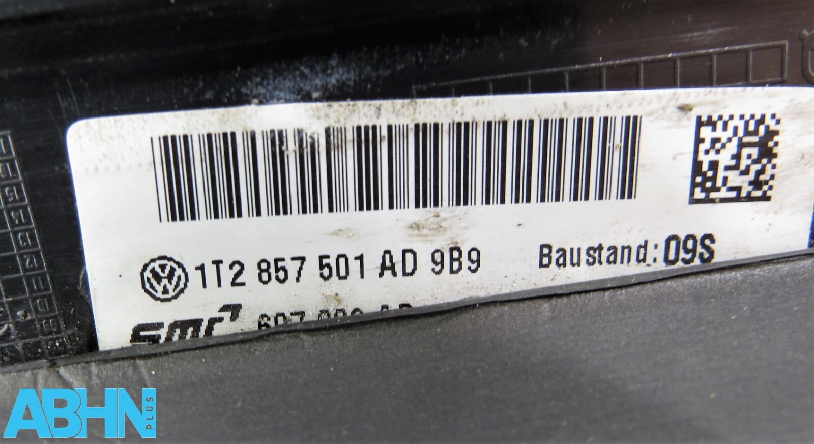 VW Touran 1T3 Mk2 (10-15) Left Side Electric Heated Door Mirror Met Magic Black - Image 9