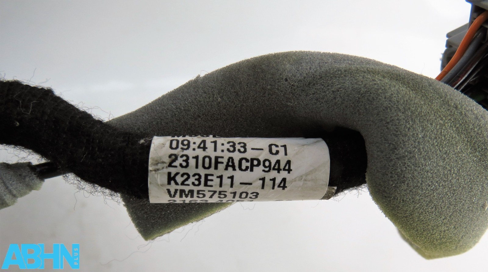 Range Rover Velar L560 (21-25) LHD Folding Left Door Mirror Housing 21-Wires+Cam - Image 10