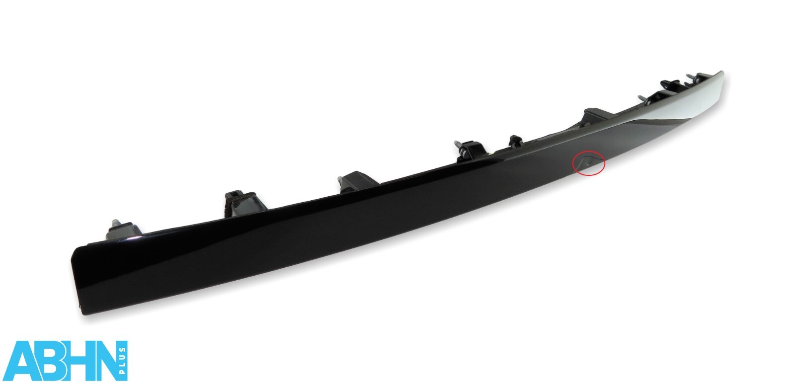 HY3240406BA LR Discovery V L462 Tailgate Plate Light Opening Camera Holder Trim5