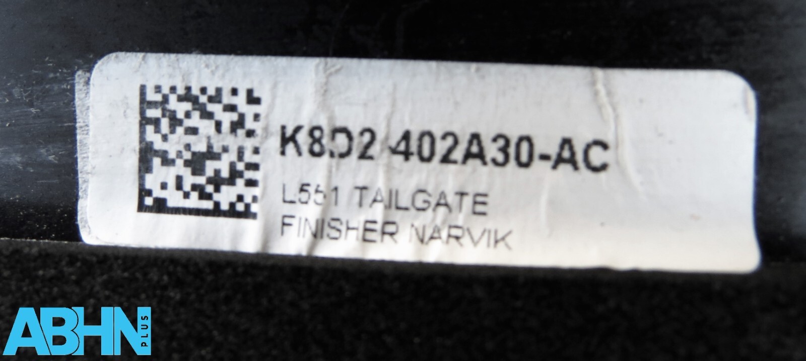 K8D2402A30A Range Rover Evoque L551 Genuine Tailgate Black Mould Trim Finisher - Image 9