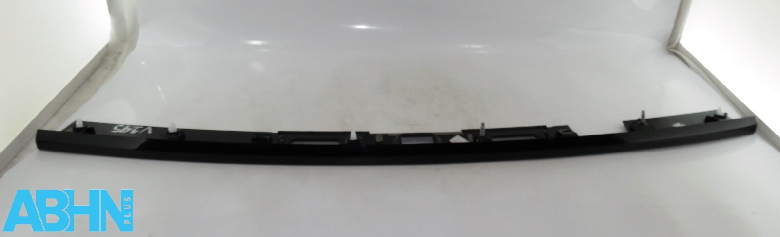 LK72-40406AC Discovery Sport L550 Genuine Tailgate Boot Open Plate Light Holder* - Image 6