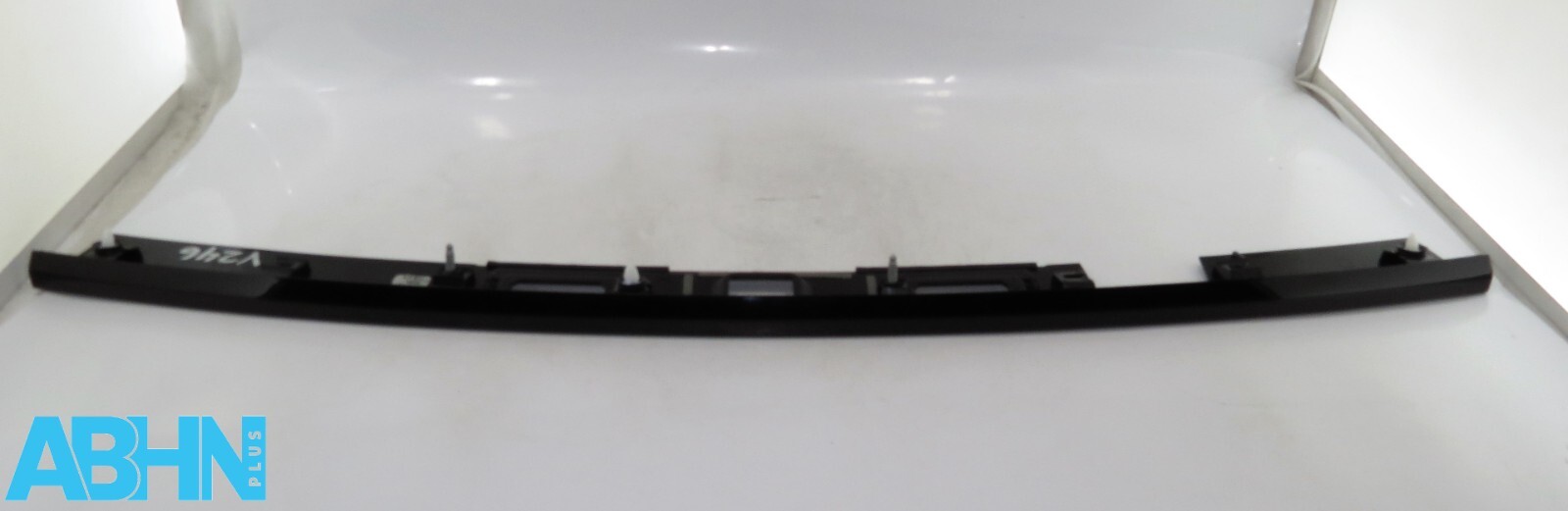 LK7240406AD Discovery Sport L550 Genuine Tailgate Boot Open Plate Light Holder - Image 6