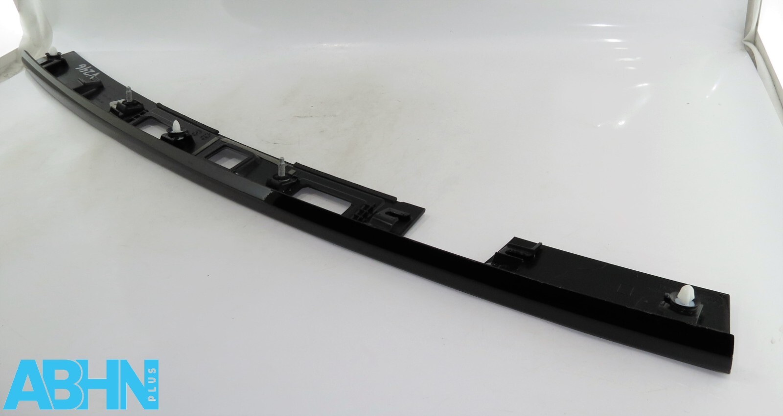 LK7240406AD Discovery Sport L550 Genuine Tailgate Boot Open Plate Light Holder - Image 7