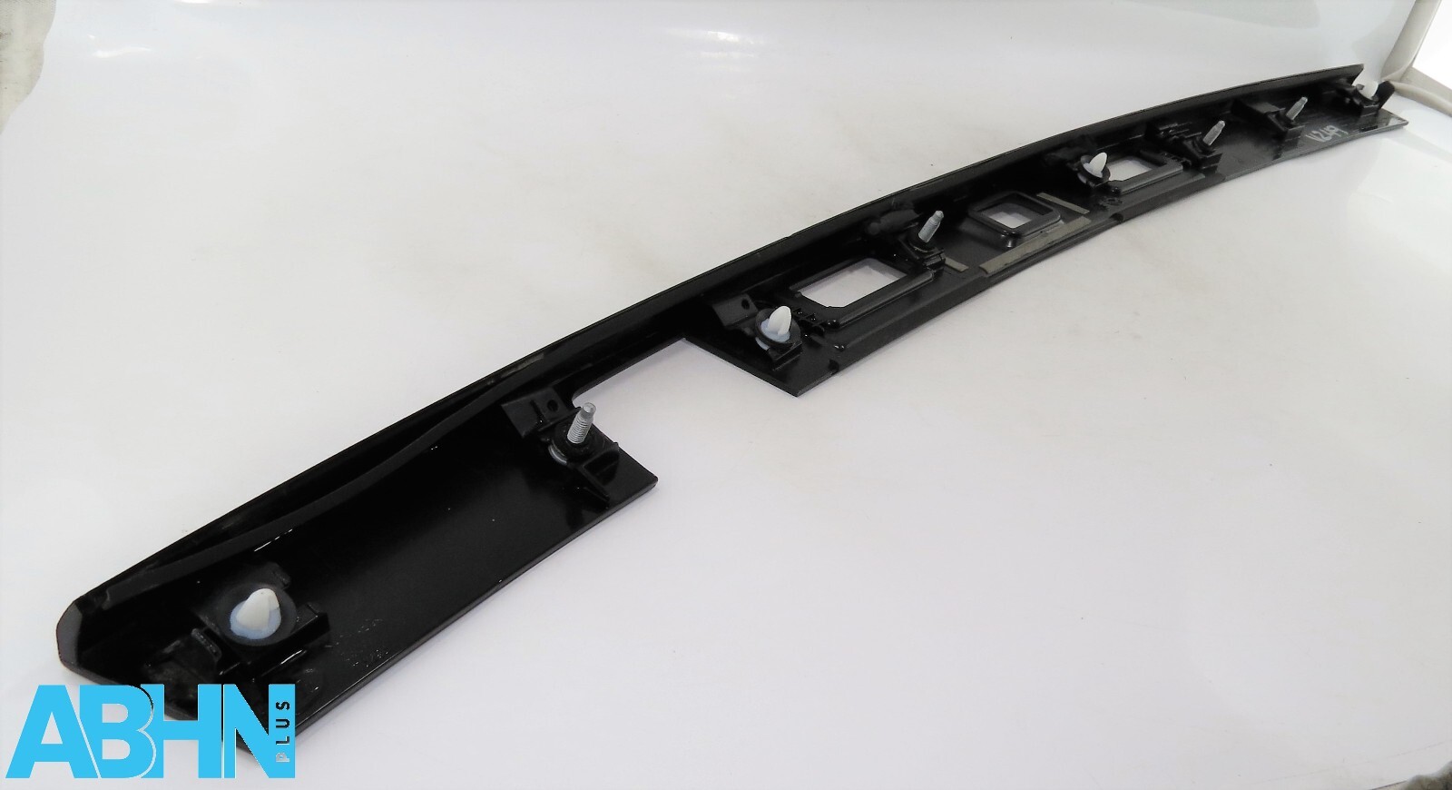 FK7240406BH Discovery Sport L550 Genuine Tailgate Boot Open Plate Light Holder* - Image 7