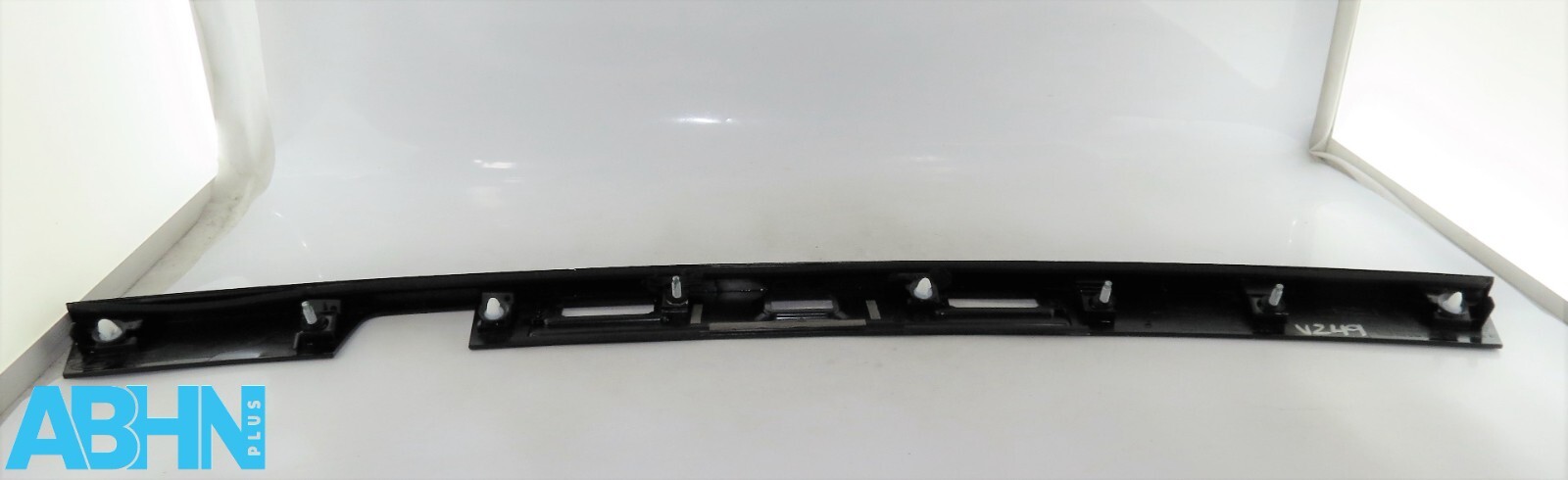 FK7240406BH Discovery Sport L550 Genuine Tailgate Boot Open Plate Light Holder* - Image 8