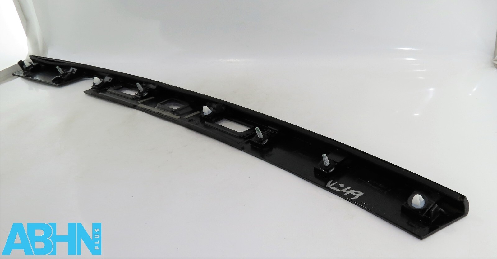 FK7240406BH Discovery Sport L550 Genuine Tailgate Boot Open Plate Light Holder* - Image 9