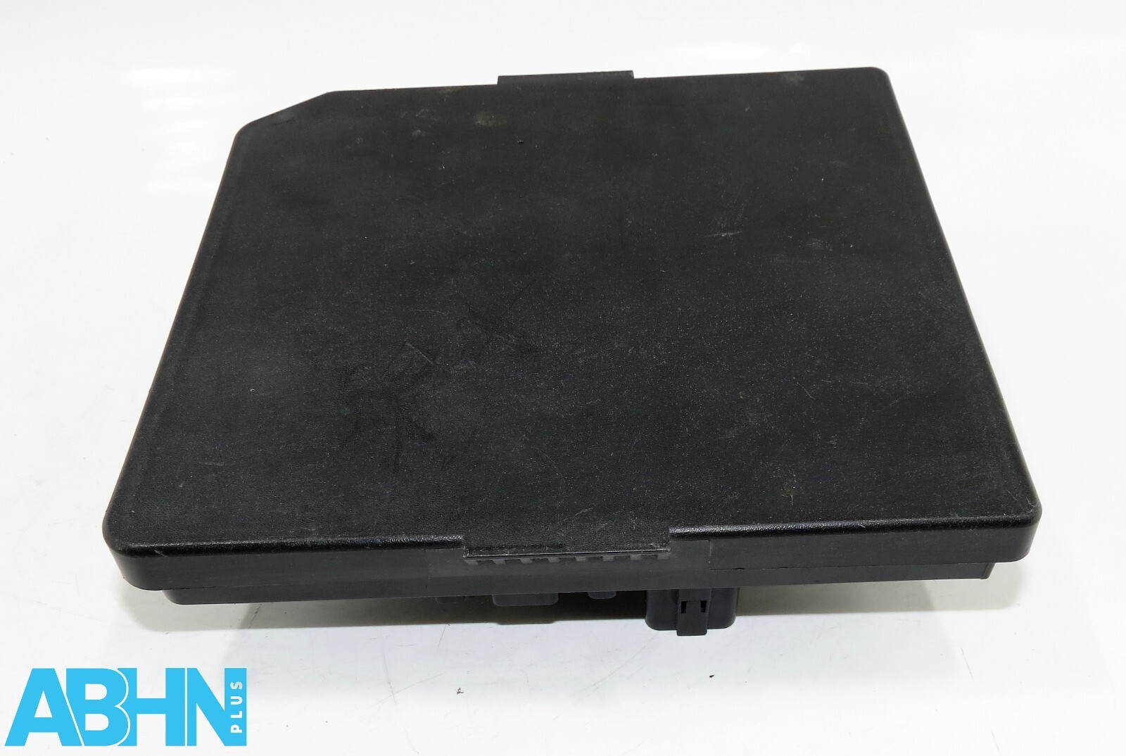 284B7-BB01B Nissan Qashqai (07-14) Genuine Engine Relay And Fuse Box Module Unit - Image 4