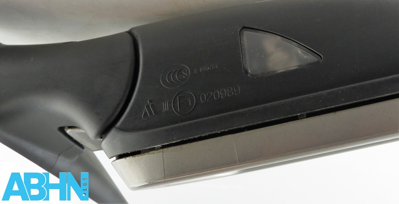 Skoda Octavia MK2 1Z Facelift (09 - 13) Power Folding Left Wing Mirror Met Beige - Image 9