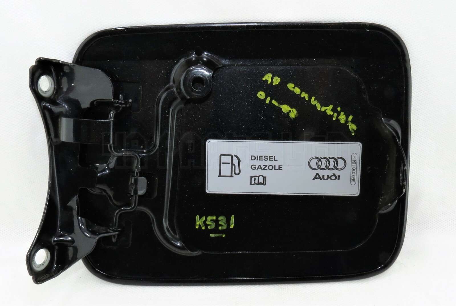 Audi A4 8H7 B6 (02-09) Convertible Fill-In Fuel Flap Cover 8H0809905 Met Black - Image 2