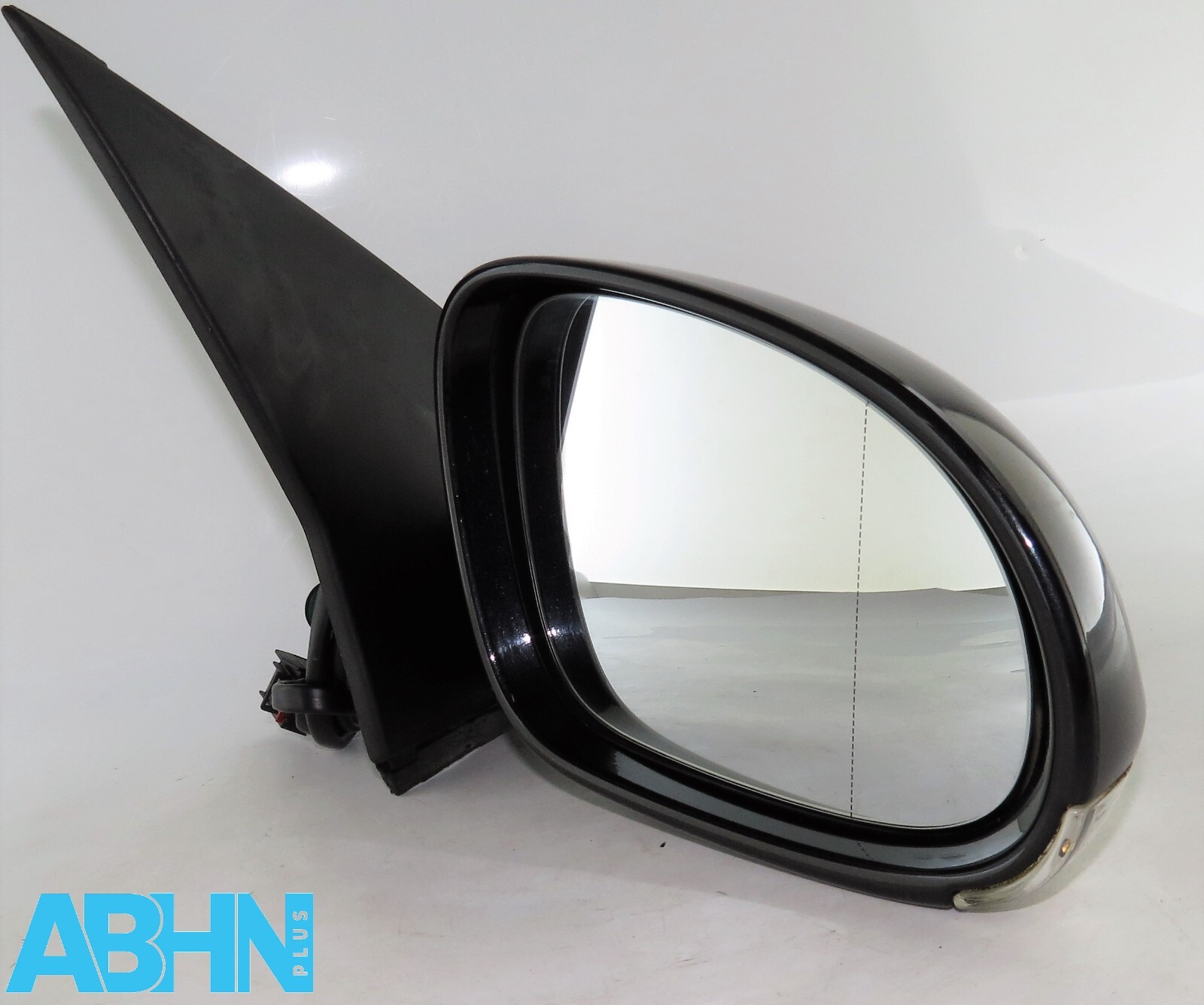 VW Golf 5 MK5 (05- 09) Right Side Electric Wing Mirror 1K2857502 Magic Black C9Z - Image 4