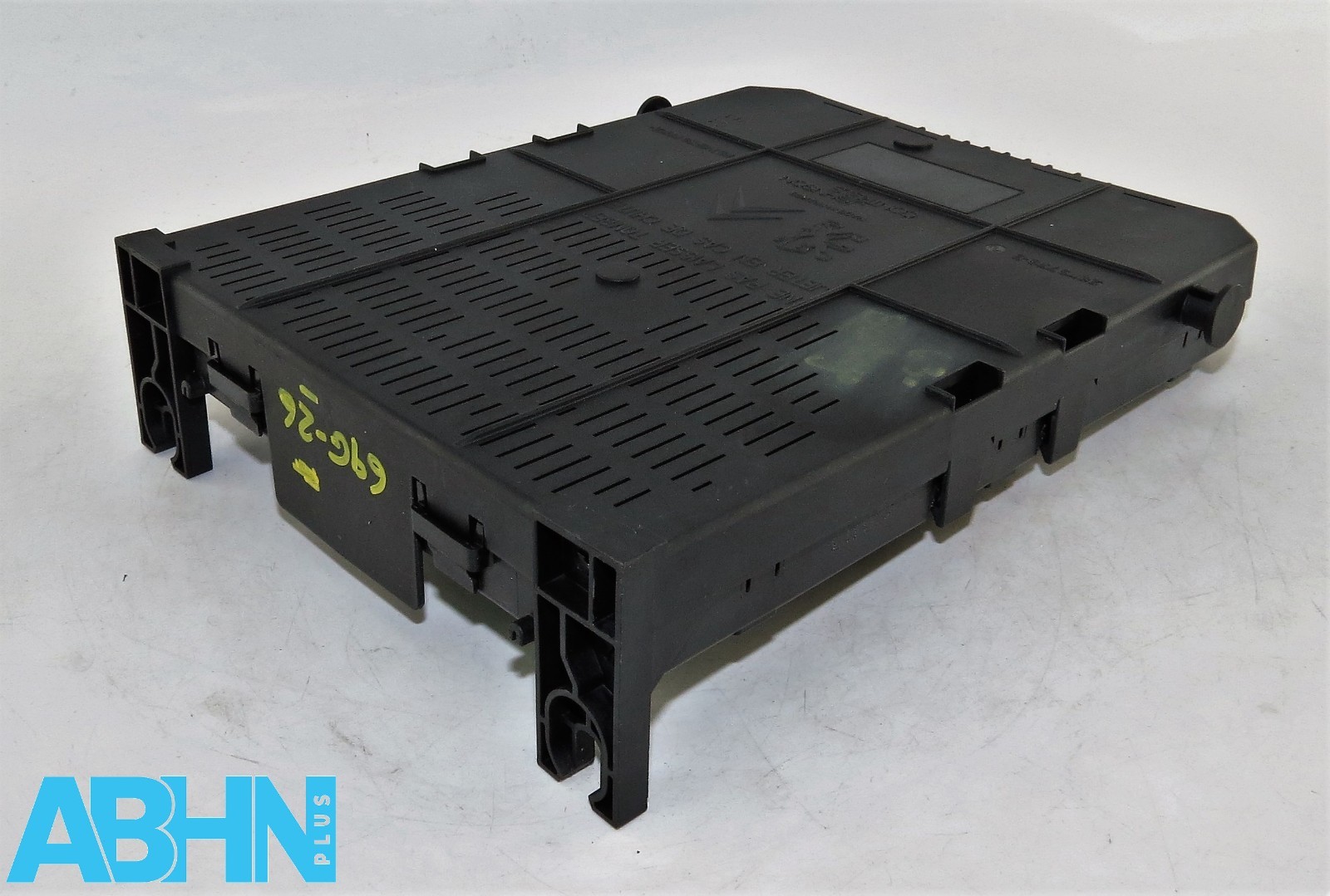 Citroen Berlingo Partner BSI04EV2 KE1-00 230517 Fuse Box BSI 981218858002 V03.07 - Image 2