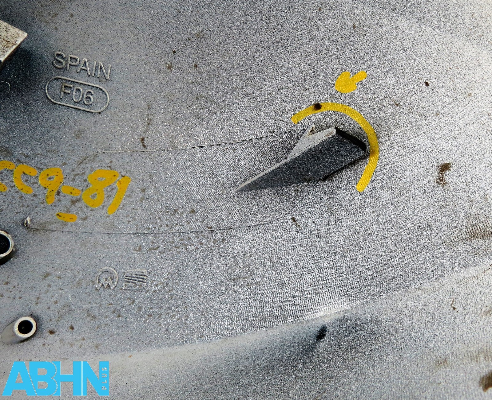 Seat Exeo 3R2 Ibiza Leon 08-13 Right Door Mirror Cover 6J0857538B Candy White 2B - Image 6