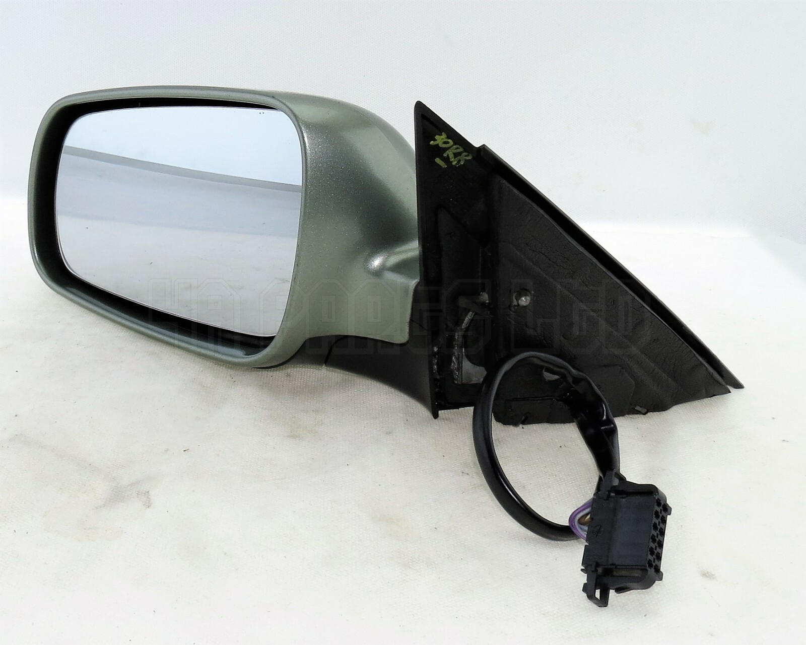 VW Passat B5 (1996-2003) Left Side Electric Heated Door Mirror Met Fresco Green - Image 2