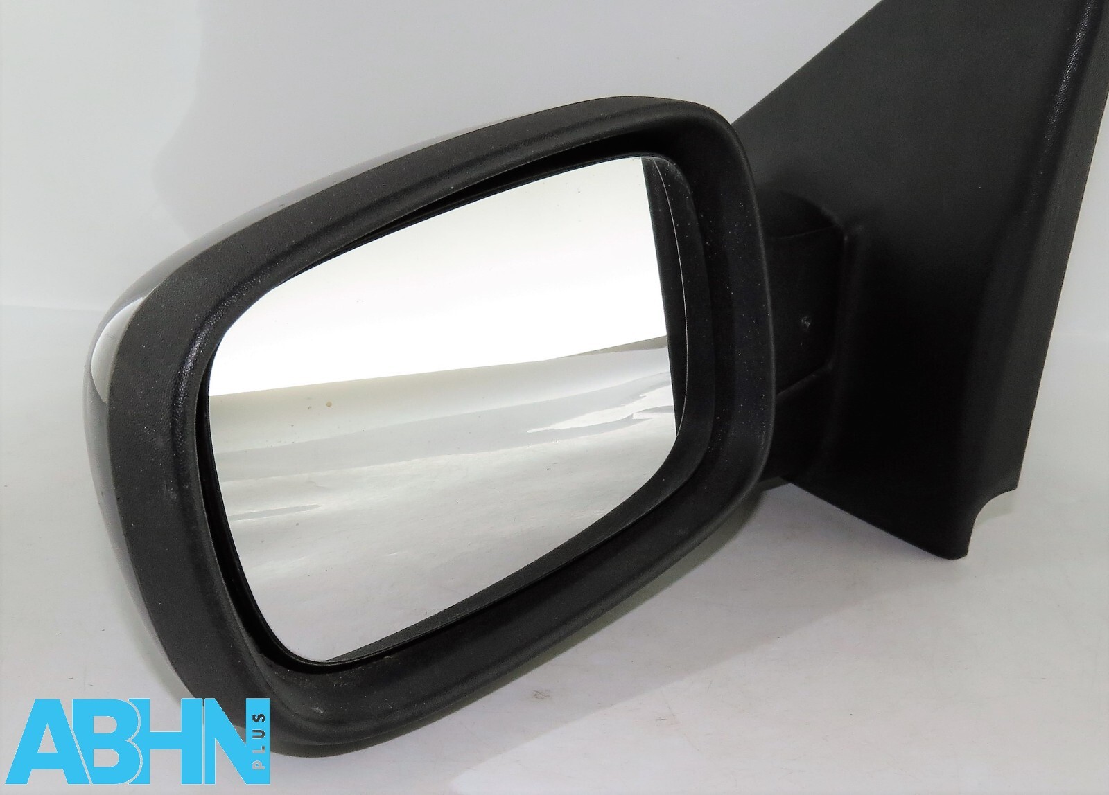 Renault Clio MK3 Pre-Facelift (05-09) Left Electric Heated Door Mirror Met Grey - Image 4