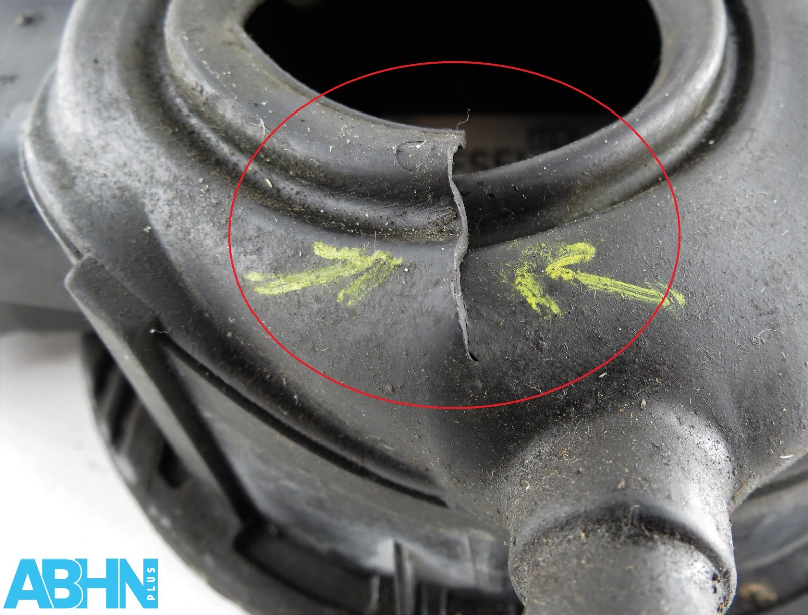 VW Passat CC B6 B7 (2008 - 2016) Coupe Fuel Flap Cover 3C8809857 Metallic Black - Image 4