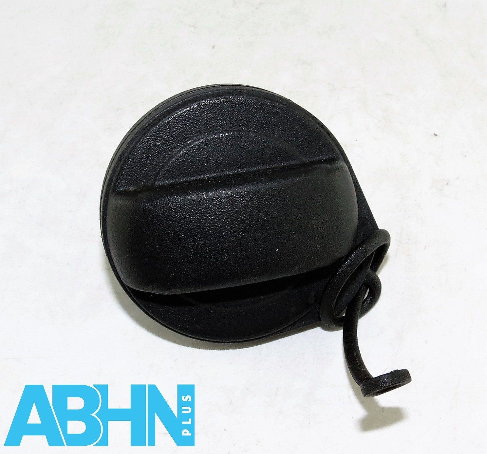 Genuine VW Passat B6 B7 Tiguan Scirocco Golf Petrol Fuel Cap + Cord 3C0201553E - Image 4