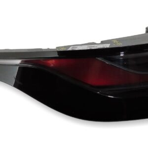 R8D2-13405-AF Range Rover Evoque L551 (24-25) Left Rear Outer Tailgate Light/ N