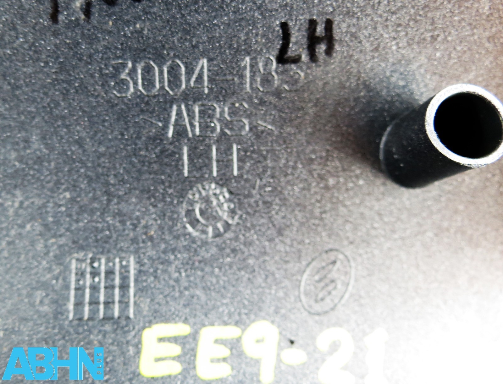 Toyota Avensis T25 Facelift (06-08) Left Door Mirror Cover Met Grey 3004-183 - Image 7