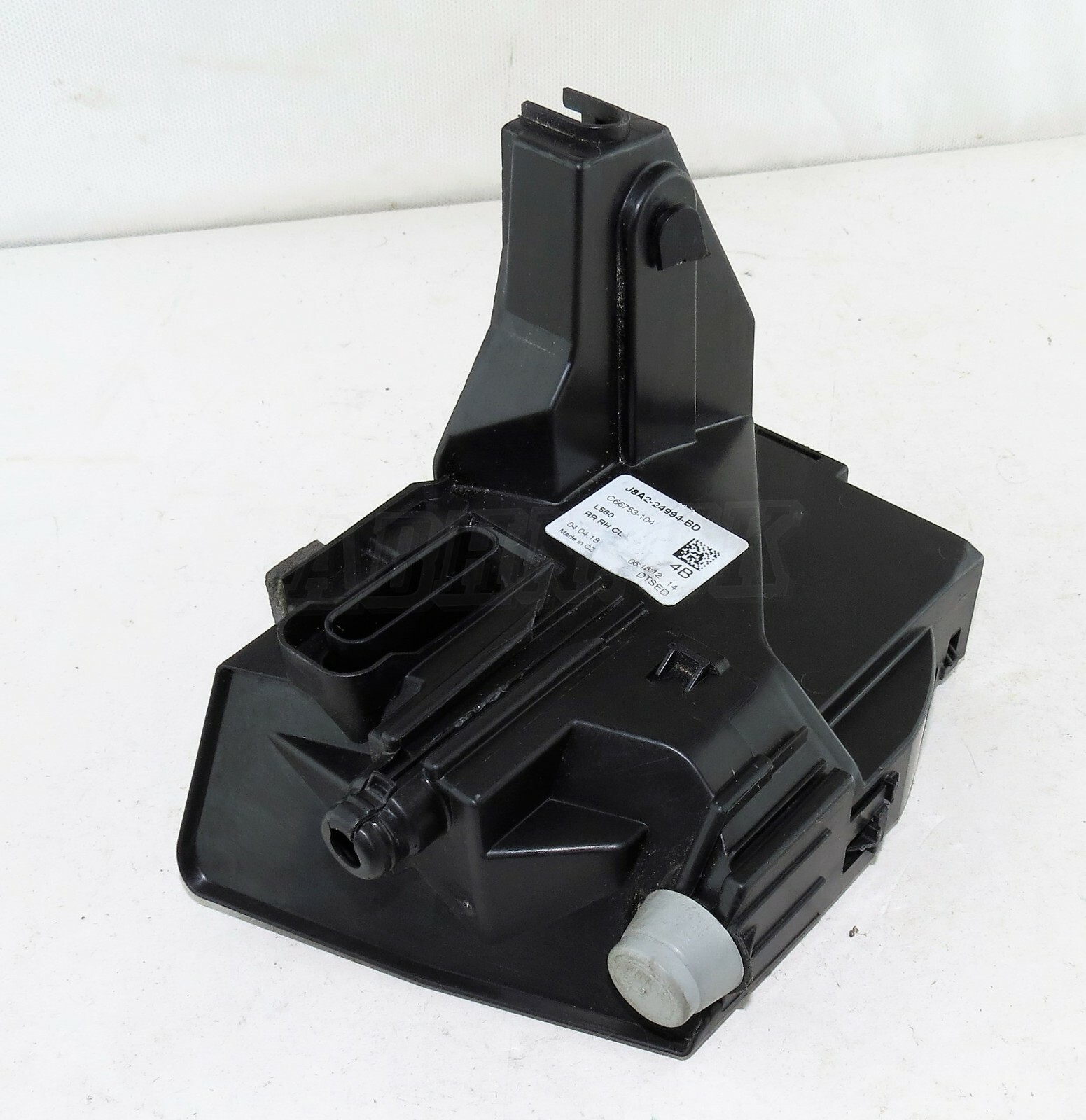 Range Rover Velar L560 Rear Right RR CL 4B Door Locking Mechanism J8A2-24994-BD - Image 2