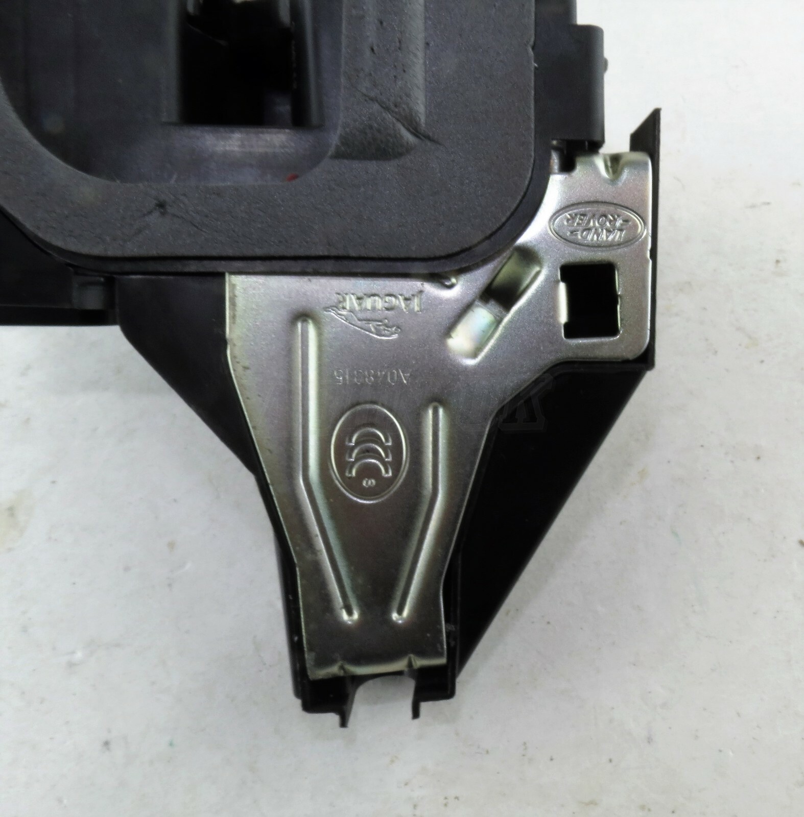 Range Rover Velar L560 Rear Right RR CL 4B Door Locking Mechanism J8A2-24994-BD - Image 7