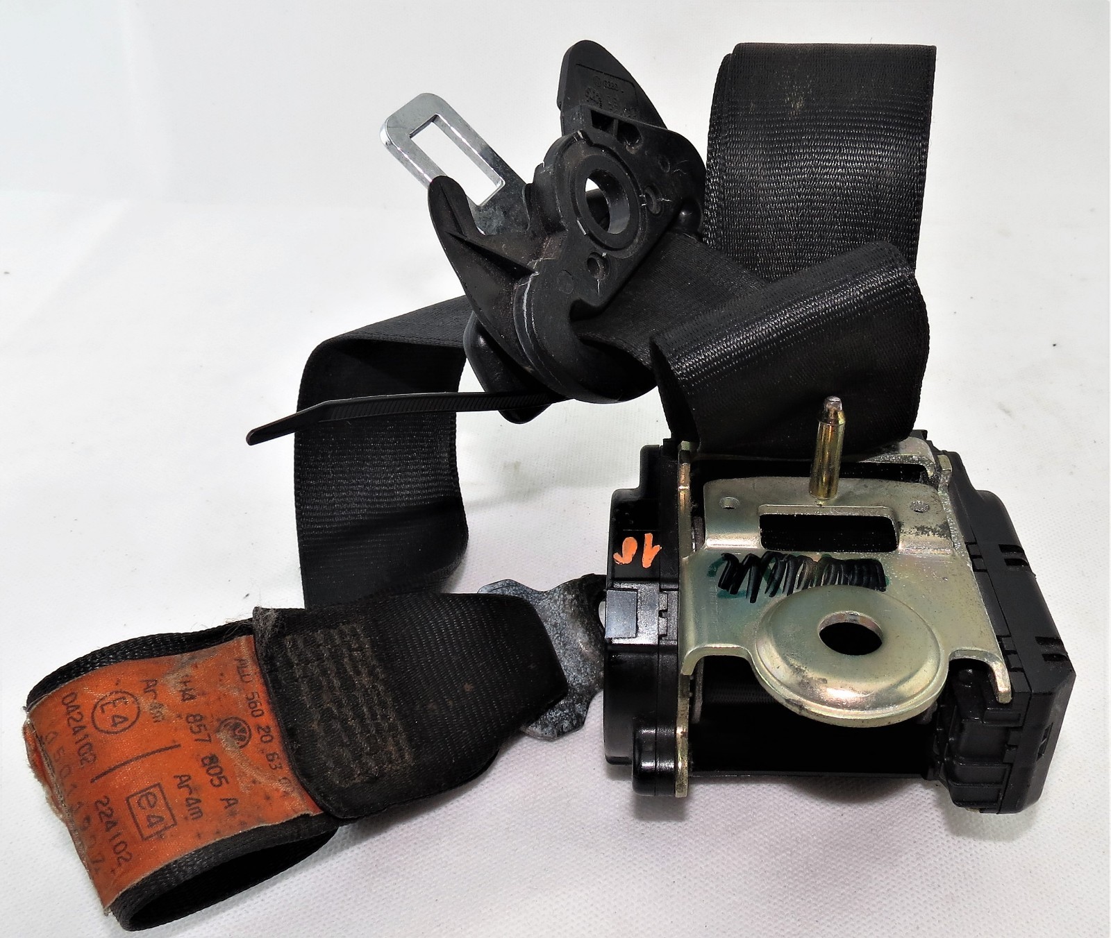 1H4857805A VW Golf MKIII 92-97 Genuine Rear Passenger Side Seat Belt - Image 2