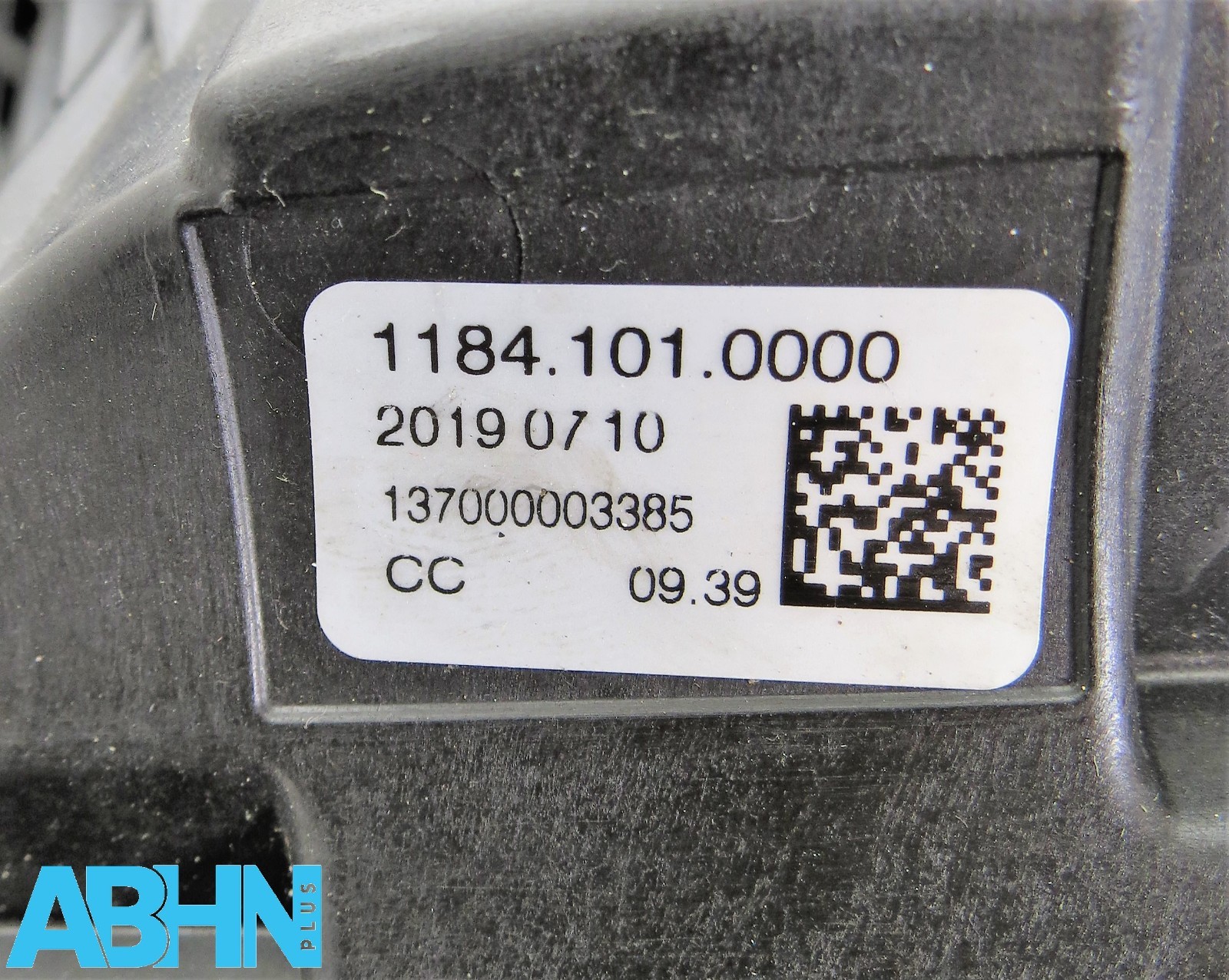 L8B213W030AC Land Rover Defender L663 Left Hand Side KZ3 04S Complete Headlight - Image 13