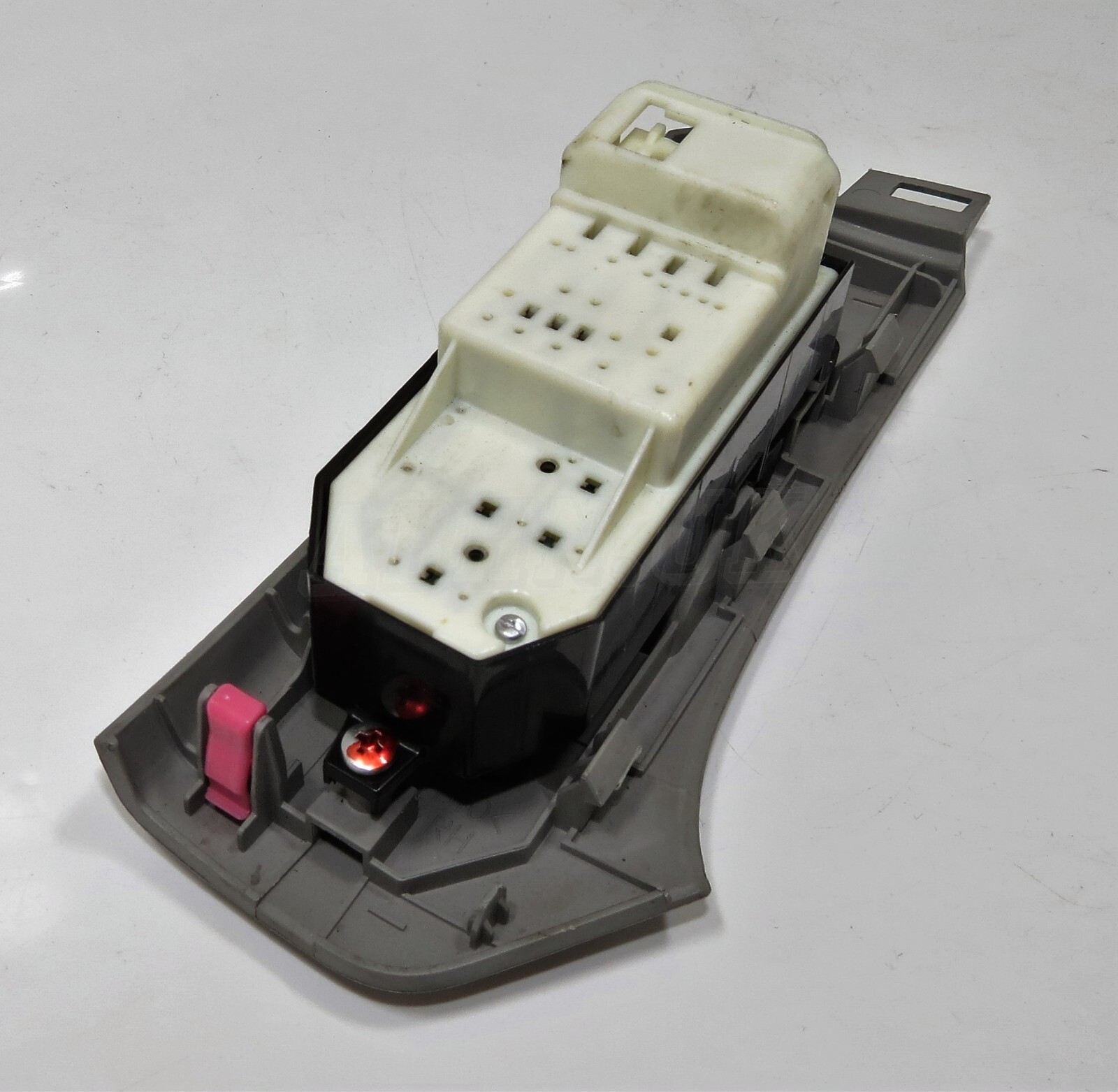 Genuine Toyota Yaris P9 05-12 RHD Electric Window Switch Lifter 742310D080 Beige - Image 2