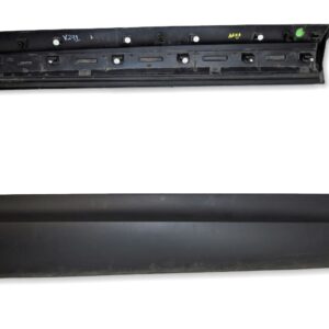 HY3221064AA Land Rover Discovery 5 Front Right Door Lower Gladding Mould Trim