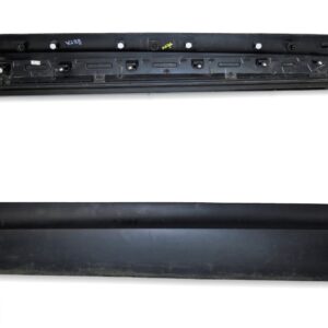 HY32-21065-AD Land Rover Discovery 5 Front Left Door Lower Gladding Mould Trim6