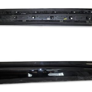 HY3M-21064-AC Land Rover Discovery 5 Front Right Door Lower Gladding Mould Trim