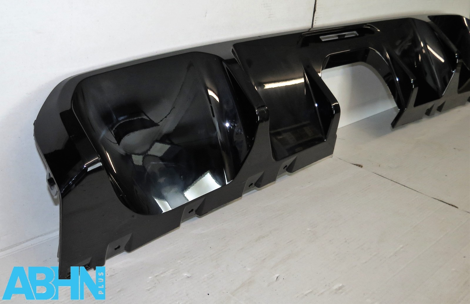 9450835 Mini Cooper JCW Sport LCI2 F56 20-2024 Rear Bumper Diffuser W/ Fog V372 - Image 5