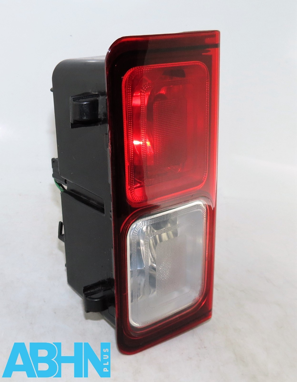 265598668R Renault Traffic Vauxhall Vivaro B Left Side Rear Fog Light Assembly - Image 6