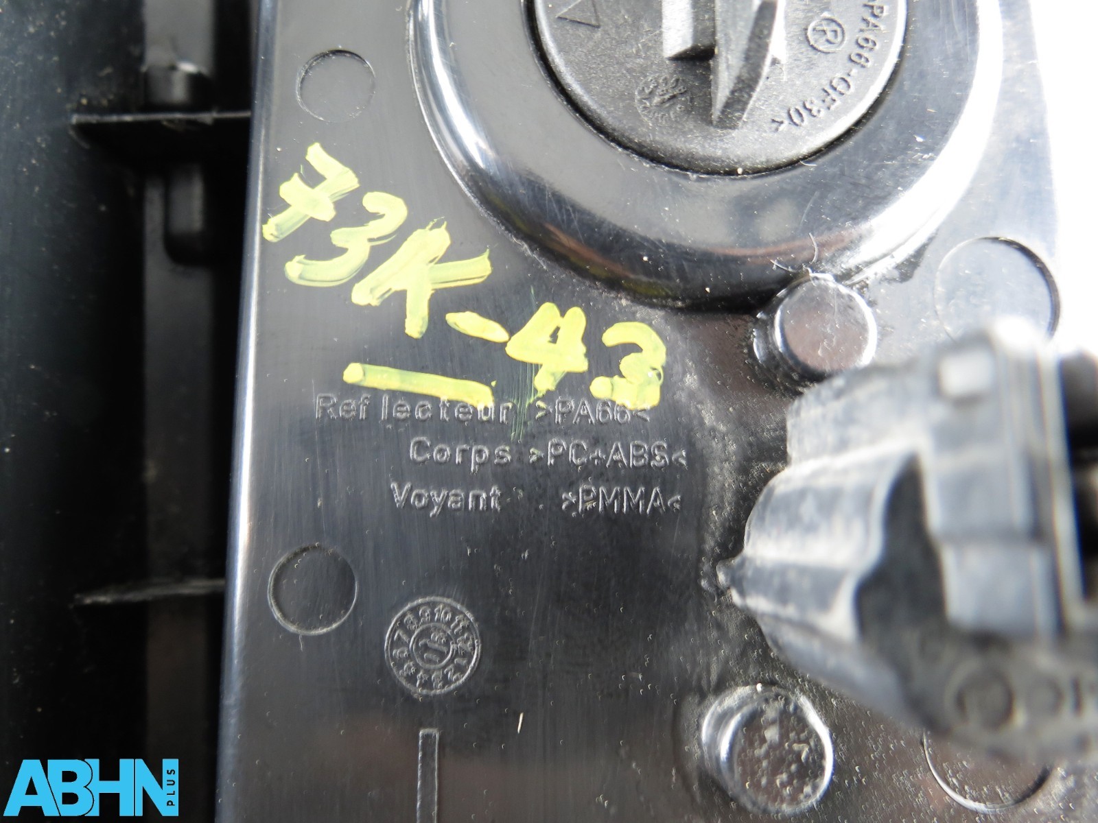 265598668R Renault Traffic Vauxhall Vivaro B Left Side Rear Fog Light Assembly - Image 12