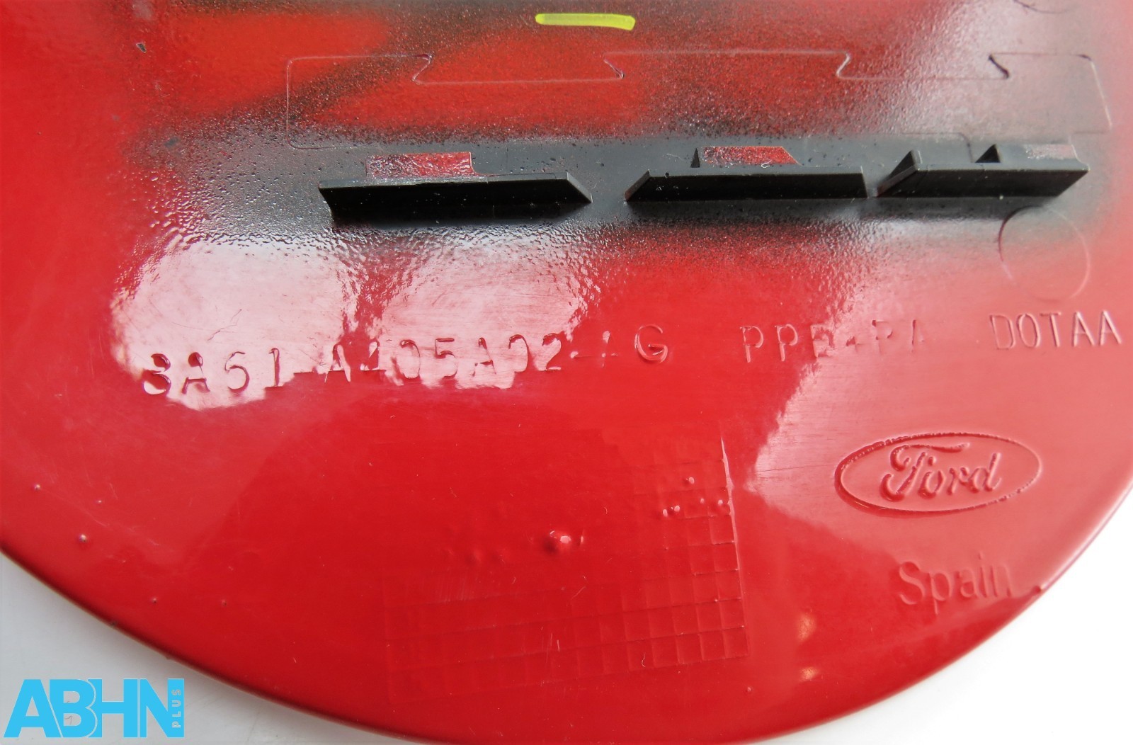 Genuine Ford Fiesta MK6 (2008-2012) Fuel Flap Cover 8A61-A405A02-AG Solid Red - Image 8