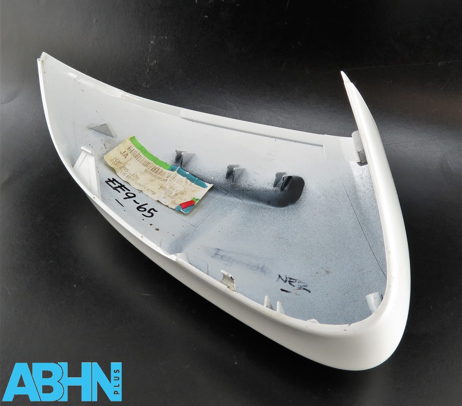 Jaguar I-Pace X590 18-25 Left Side Door Wing Cover Fuji White NER 9X23-17E702-BB - Image 5