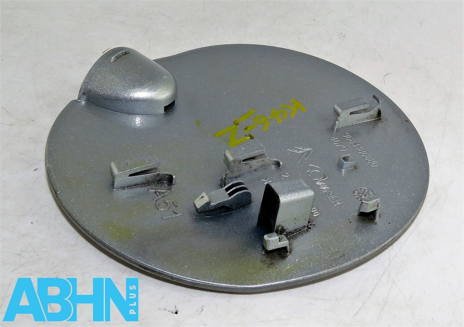 Citroën C3 MK2 (09-16) Fuel Flap Cover 9677446180 Metallic Silver A51 9683386680 - Image 8