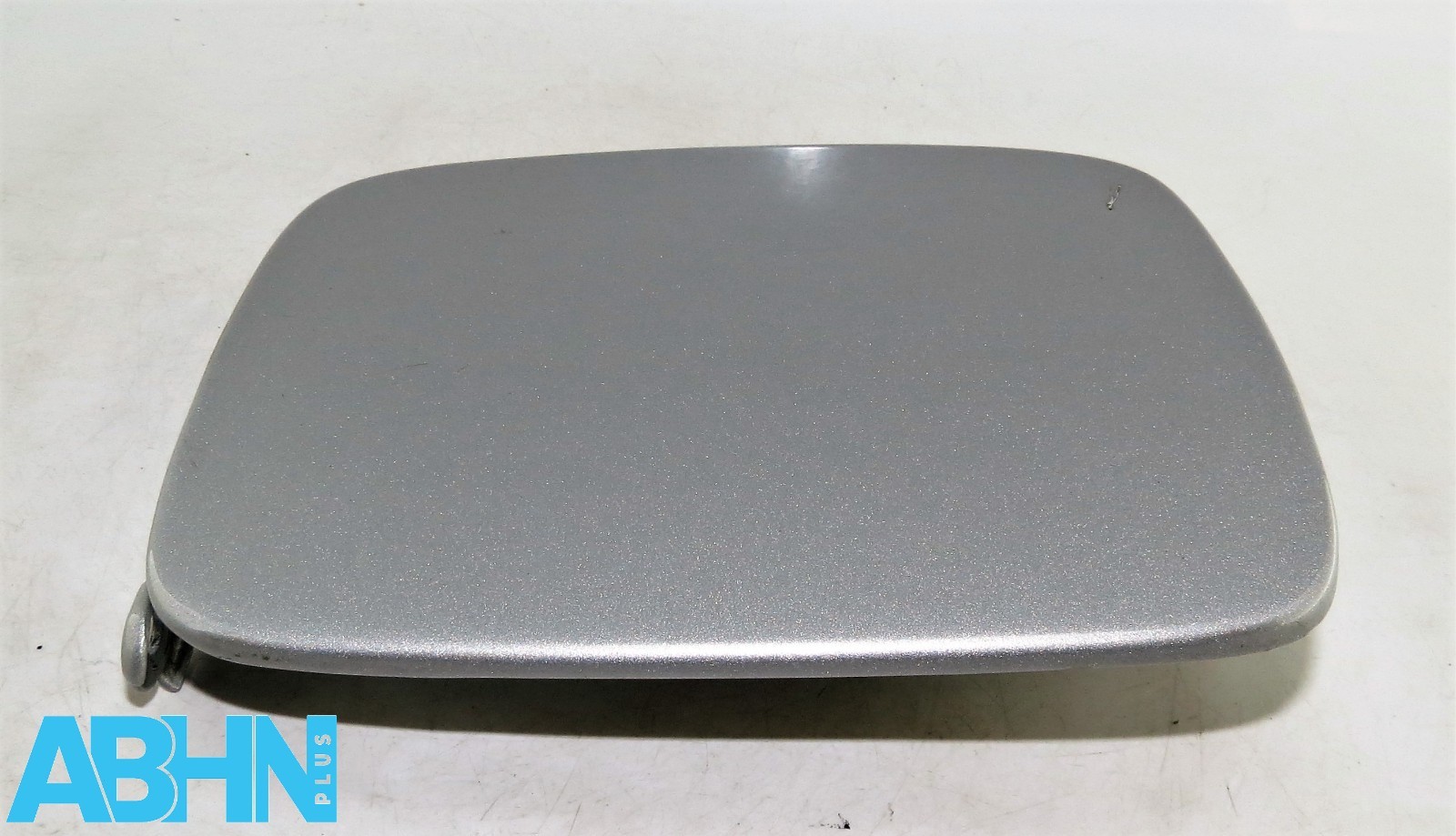 Genuine Hyundai i10 PA (2008-2013) Fuel Filler Flap Cover Metallic Silver - Image 3