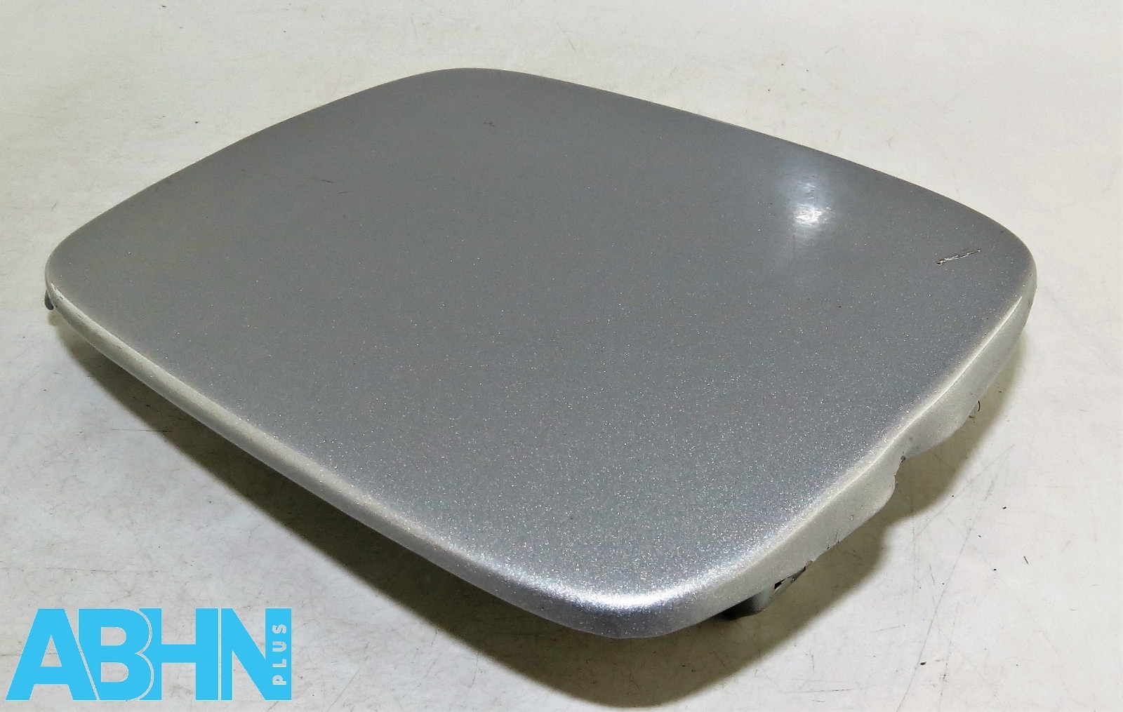 Genuine Hyundai i10 PA (2008-2013) Fuel Filler Flap Cover Metallic Silver - Image 5
