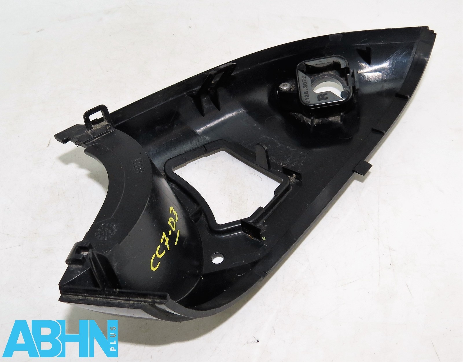 Jaguar i-Pace X590 (21-25) Right Door Mirror Trim Bottom Cover+ Camera 2128.3354 - Image 4