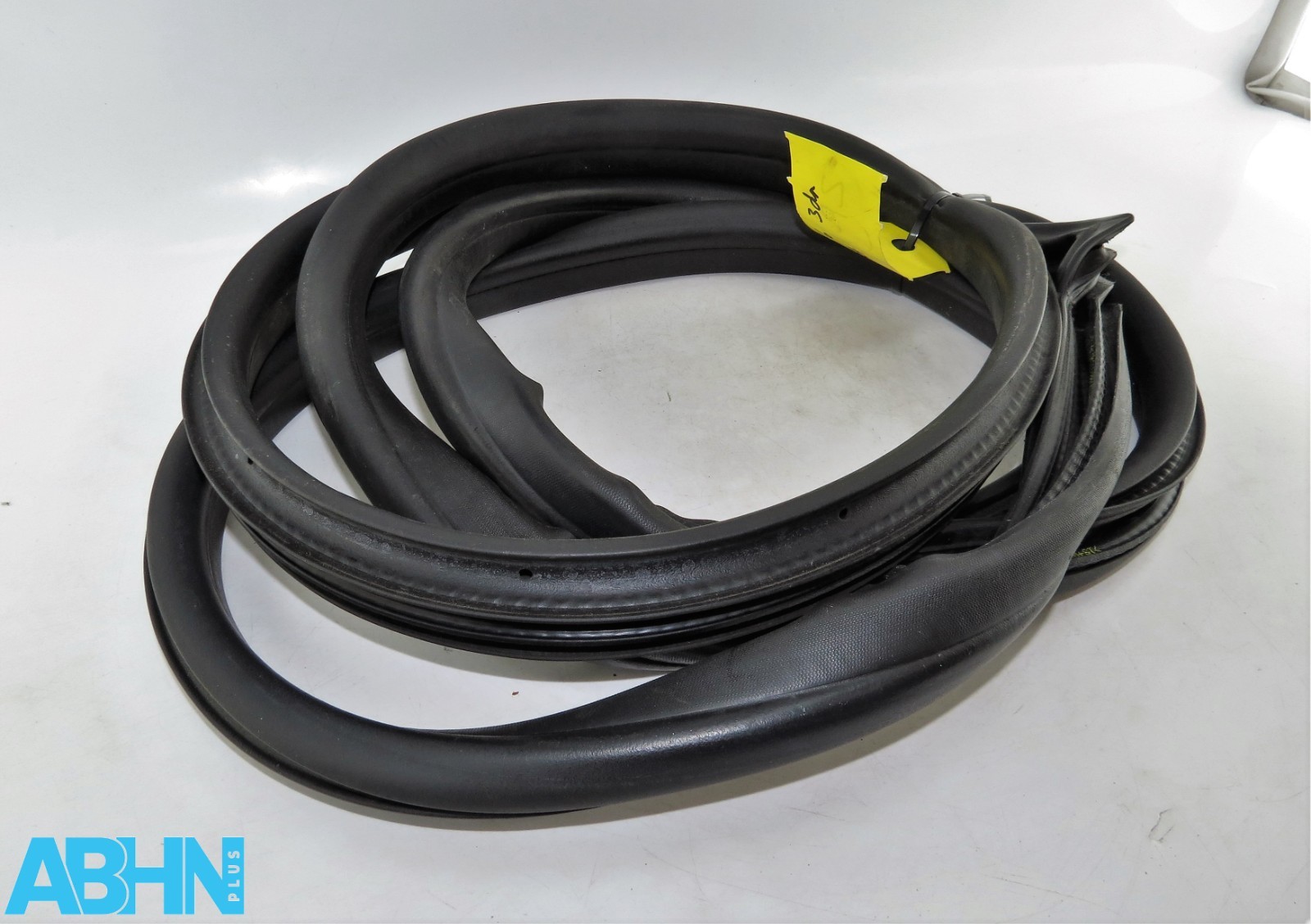 Ford Fiesta (2008-2017) 3-Door Genuine Front Right Side Door Frame Rubber Seal - Image 2