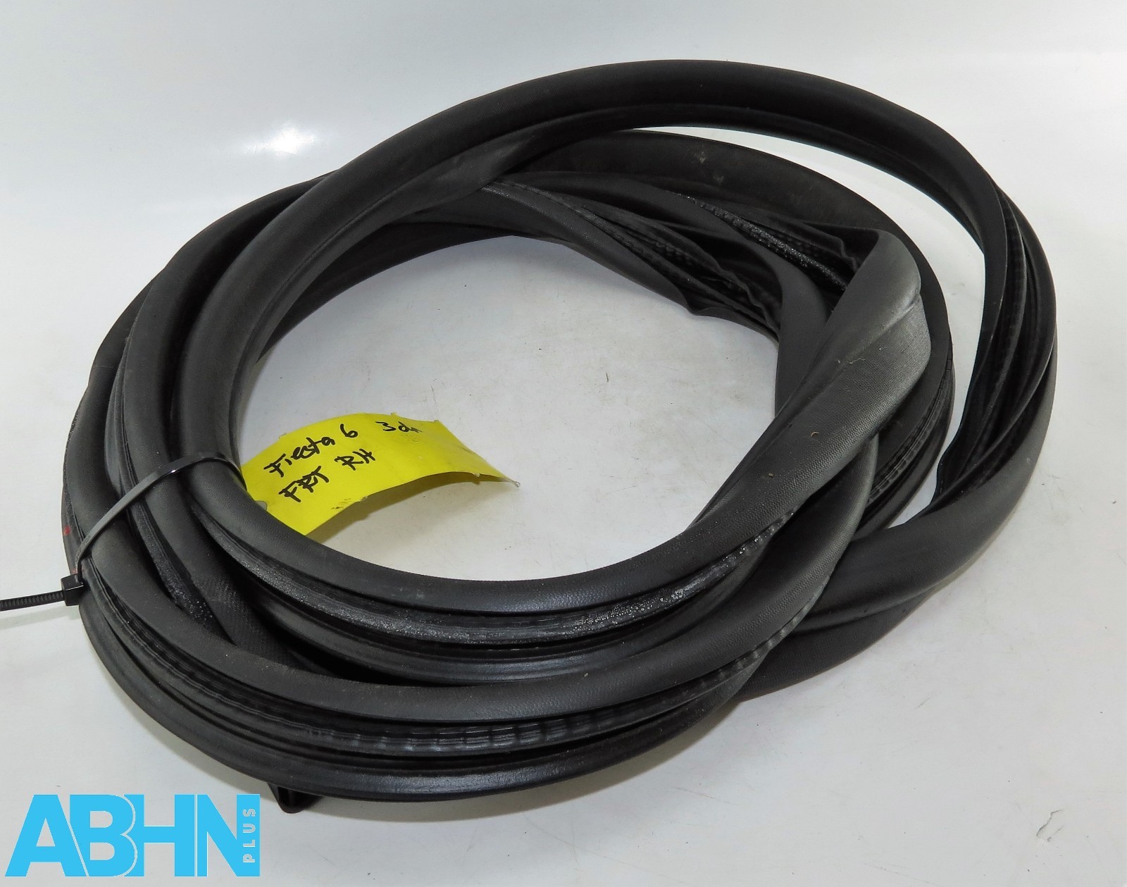 Ford Fiesta (2008-2017) 3-Door Genuine Front Right Side Door Frame Rubber Seal - Image 3